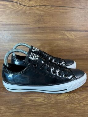 Converse Patent Leather Low Top Sneakers Women’s Size 7 Shoes